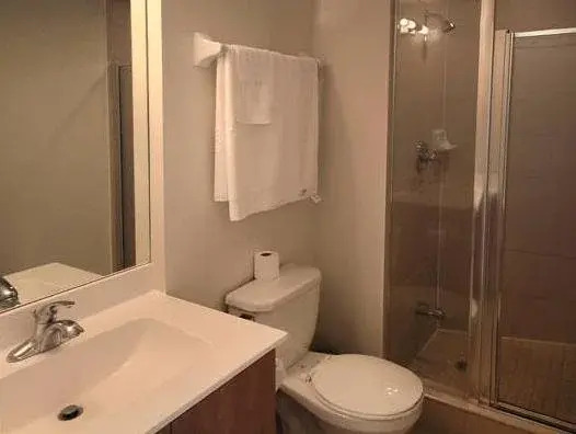 Red Maple Suites Mississauga