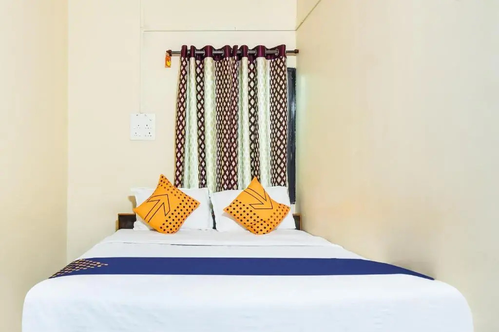 Grand By OYO Rooms