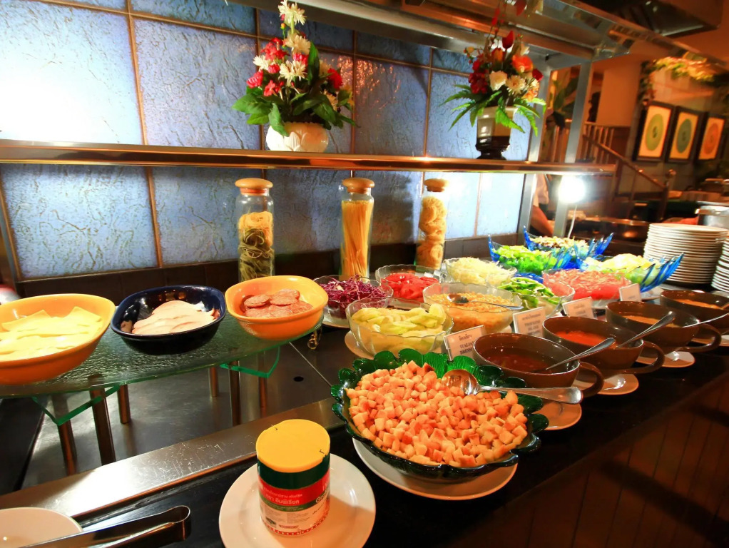 Pinnacle Lumpini Park Hotel