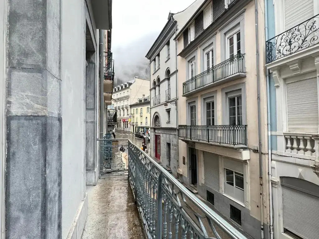 Au coeur de Cauterets, T2 + alcôve. 4P.