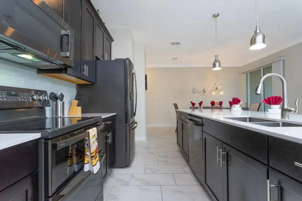Gorgeous Four Bedroom w Screened Pool Close to Disney 1224