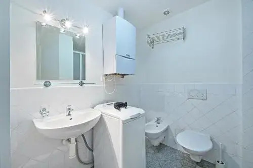 Vincent Apartment