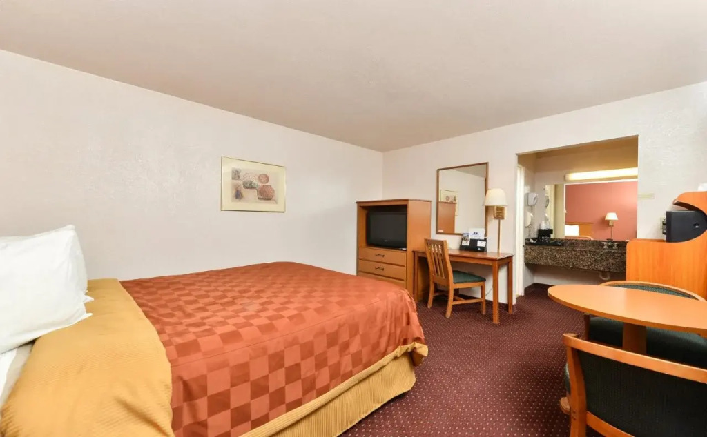 Travel Inn & Suite