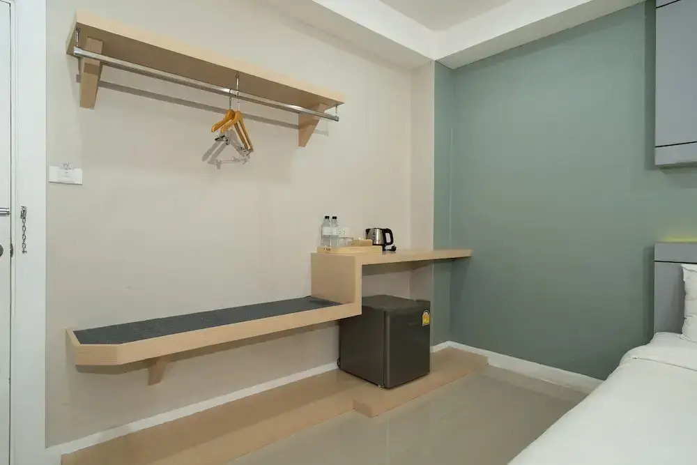 We Resident Hotel