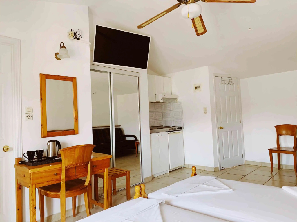 Potokaki Beachfront Hotel