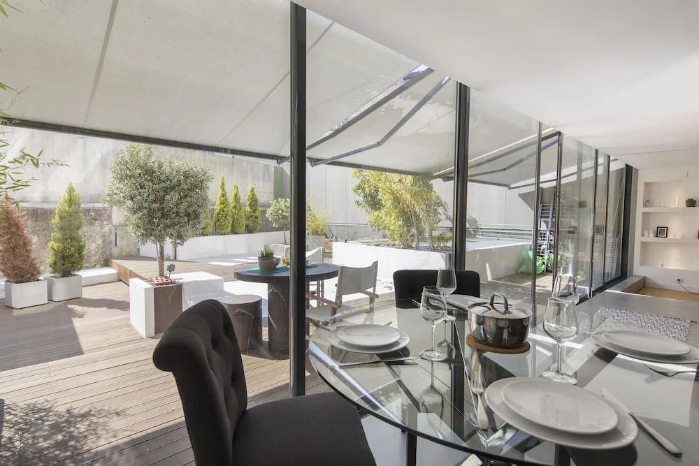 Marquês de Pombal Terrace by Lisbon Village Apartments