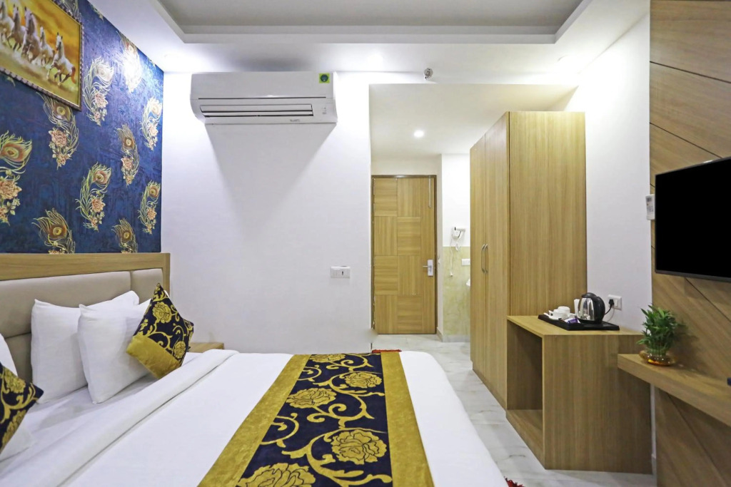 Hotel Decent Suites - Delhi Airport