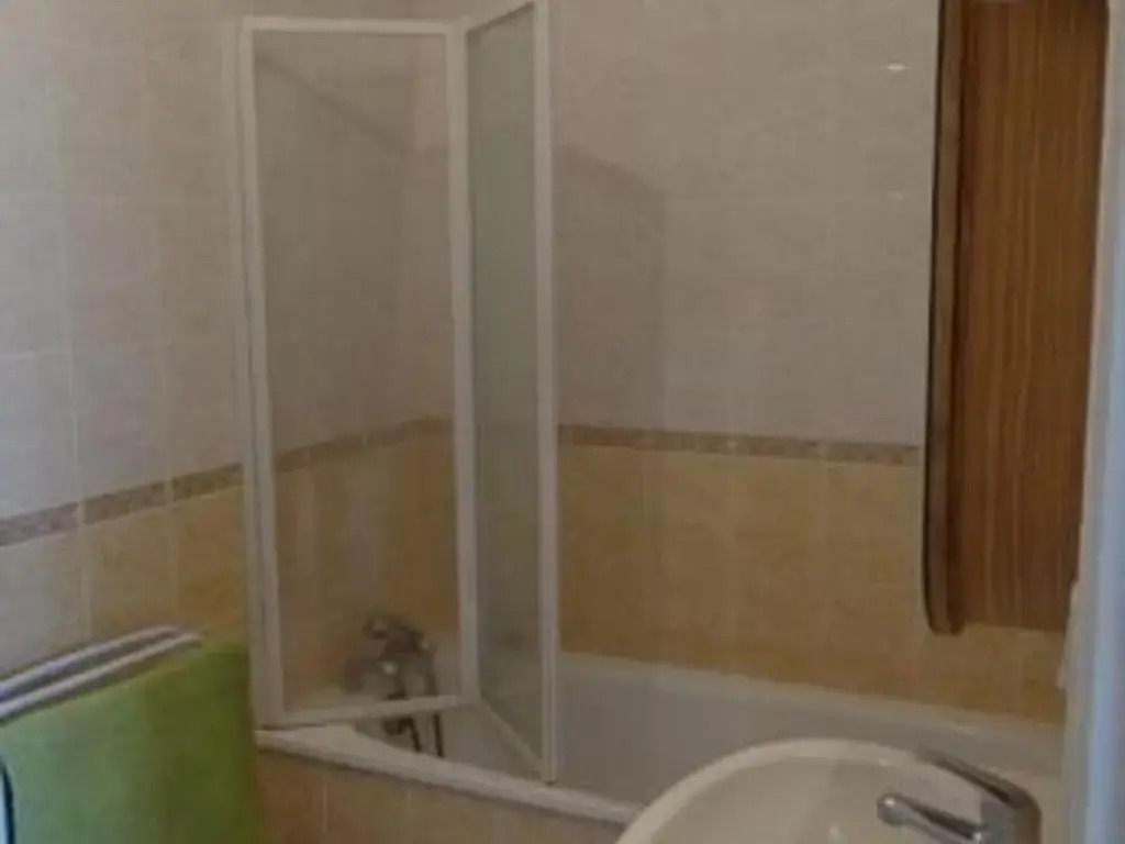 Ferme rénovée avec verger, 7 km du Mans, cheminée, 4 chambres, draps inclus, calme assuré - FR-1-410-251