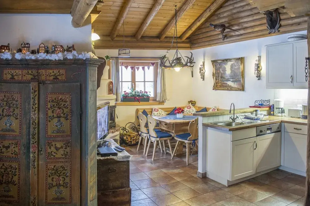 Cabin in Seefeld Near Ski Slopes & Mountains