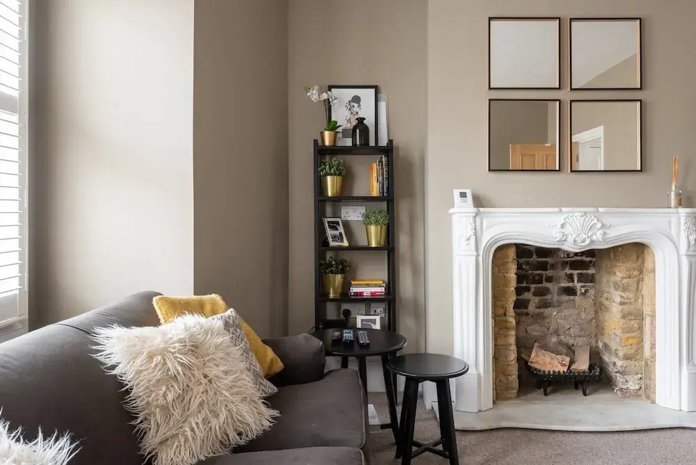 Beautifully Modern 2 Bedroom Flat For 4 Guests
