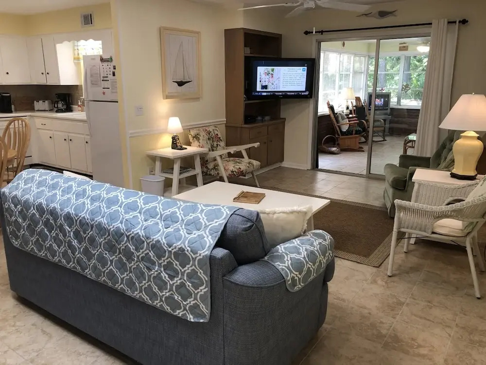 BEACHCOMBER home