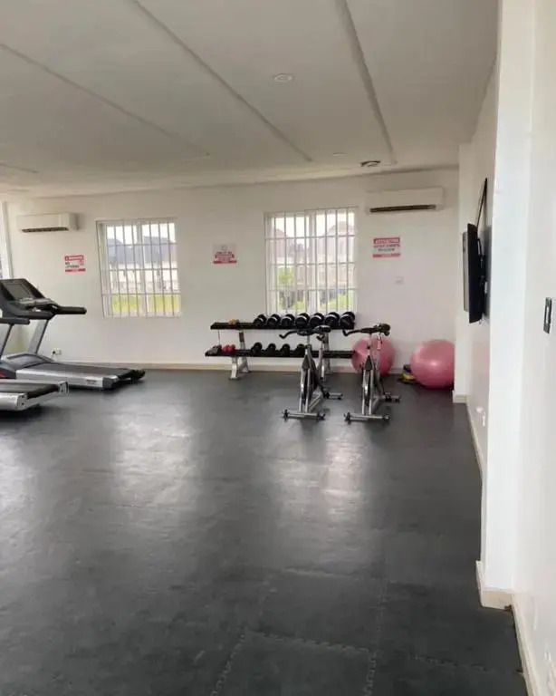 Full Luxury 3 Bedroom In Osapa London with Gym, pool, kids play ground etc..