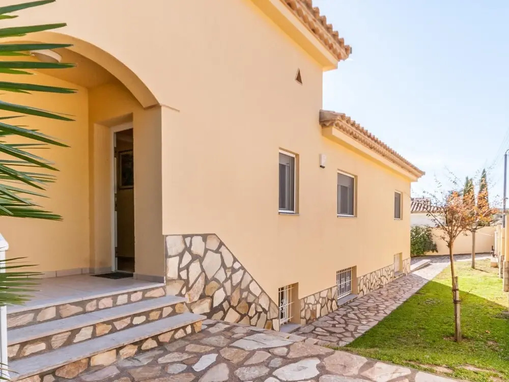 Spacious Holiday Home in L'escala With Private Pool