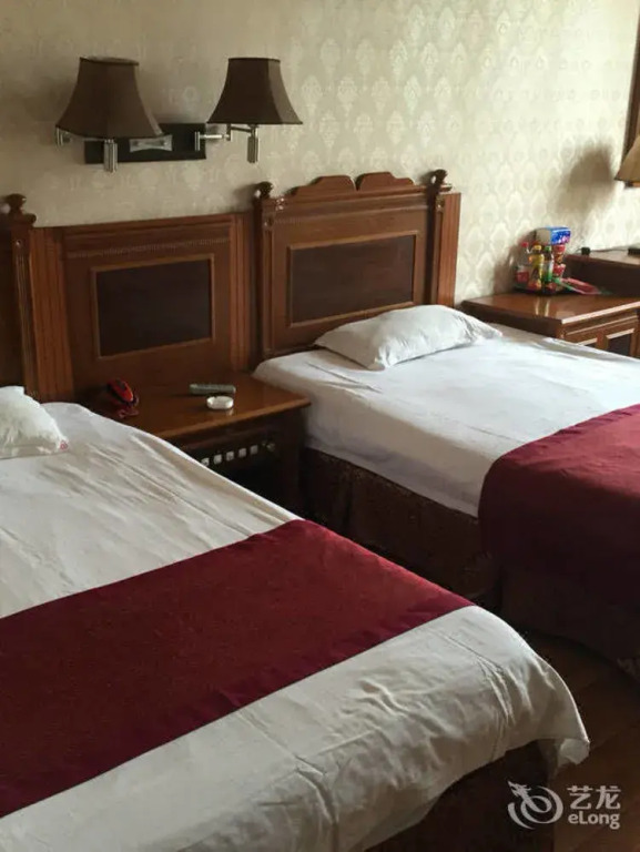 Luoyang New Shengguang Hotel