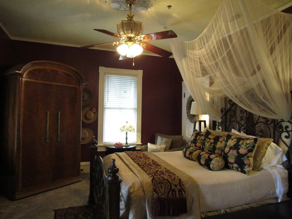 Peace & Plenty Inn Bed and Breakfast Downtown St Augustine-Adults Only