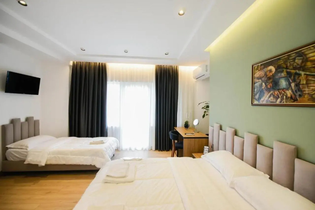 Hotel Blini