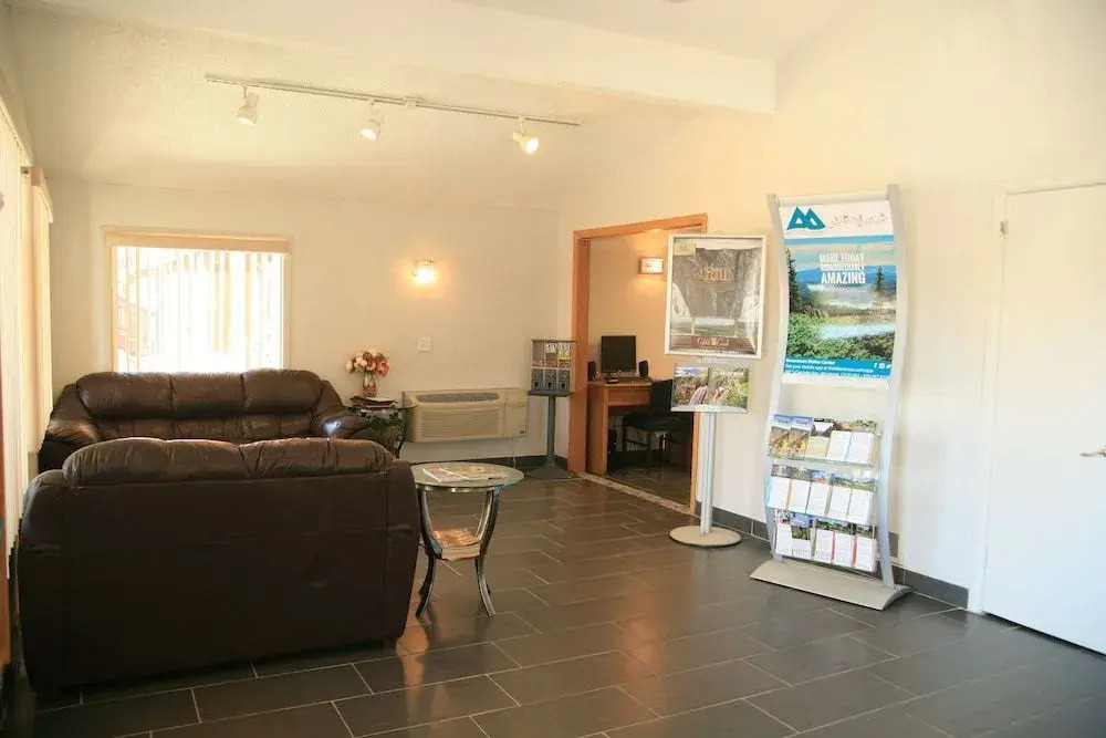 Econo Lodge Inn & Suites Montrose - Black Canyon Area