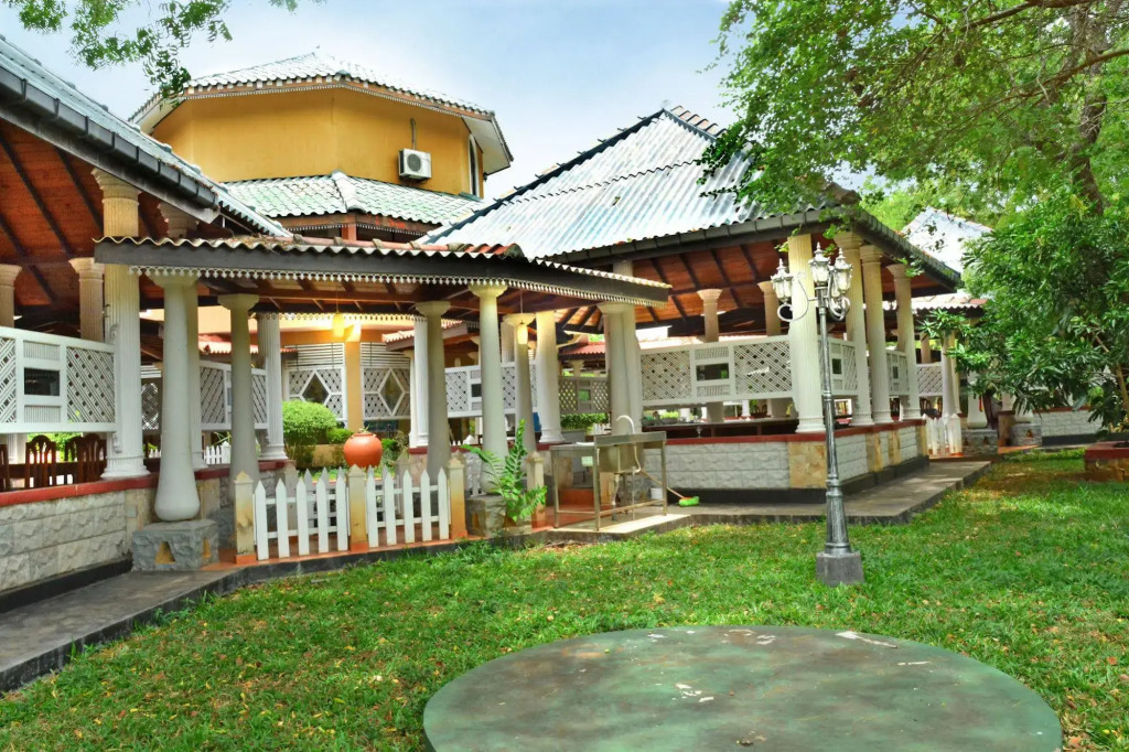 Kodigahawewa Forest Resort