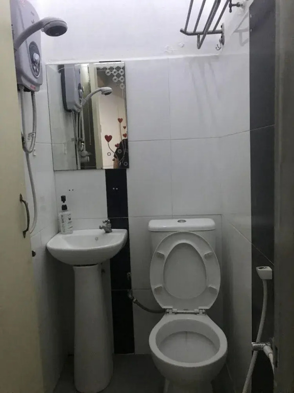 OYO 897799 Jembal Dynasty Inn