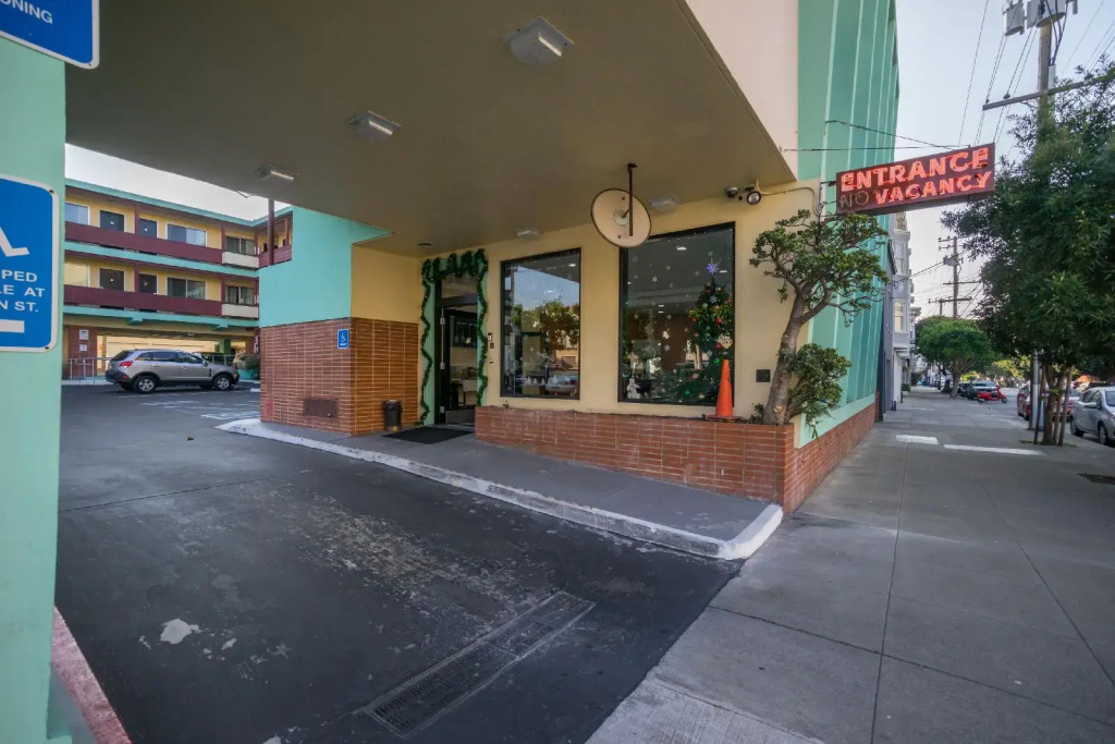 Motel Capri