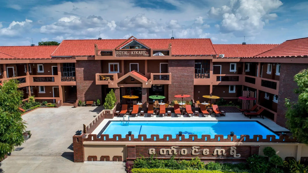 Royal Aykare Lodge