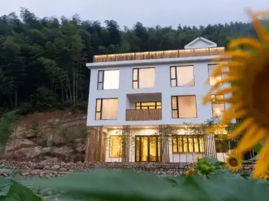 Sanyuantong Homestay