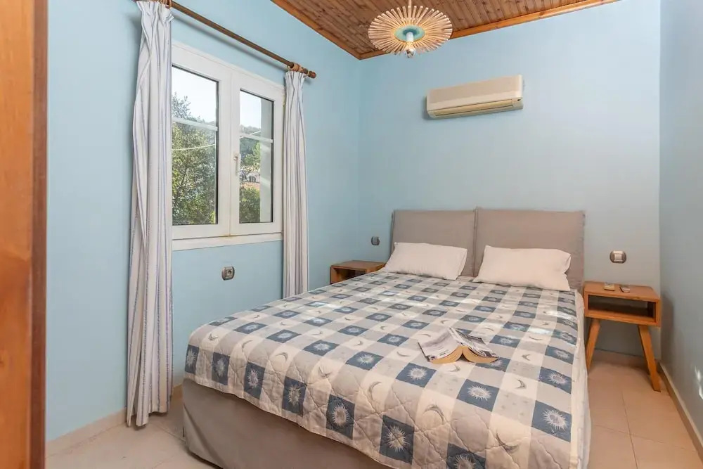 Limani Walk to Beach Sea Views A C Car Not Required - 303