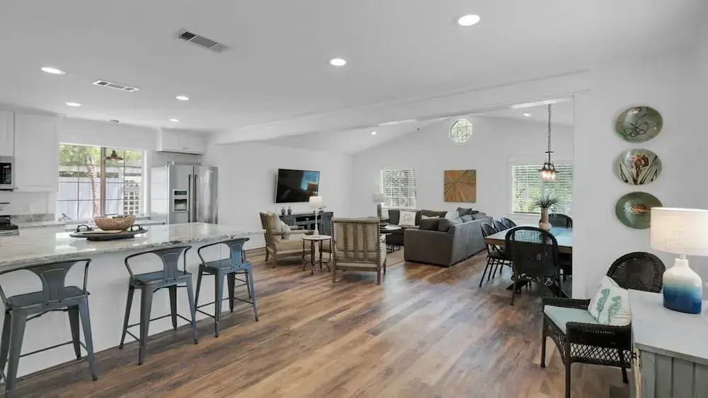 5 Minutes to the Beach; Old Florida Charm + Modern Upgrades