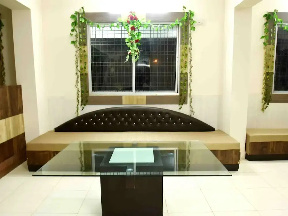 Collection O 3815 Hotel Jaisingh palace