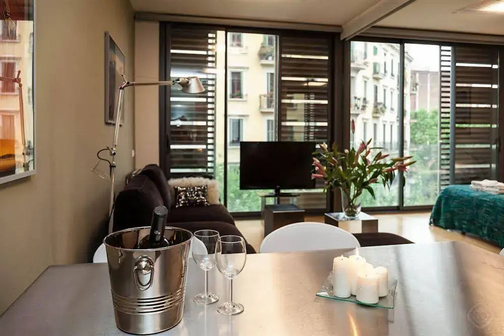 Sagrada Familia Area Pool Apartments