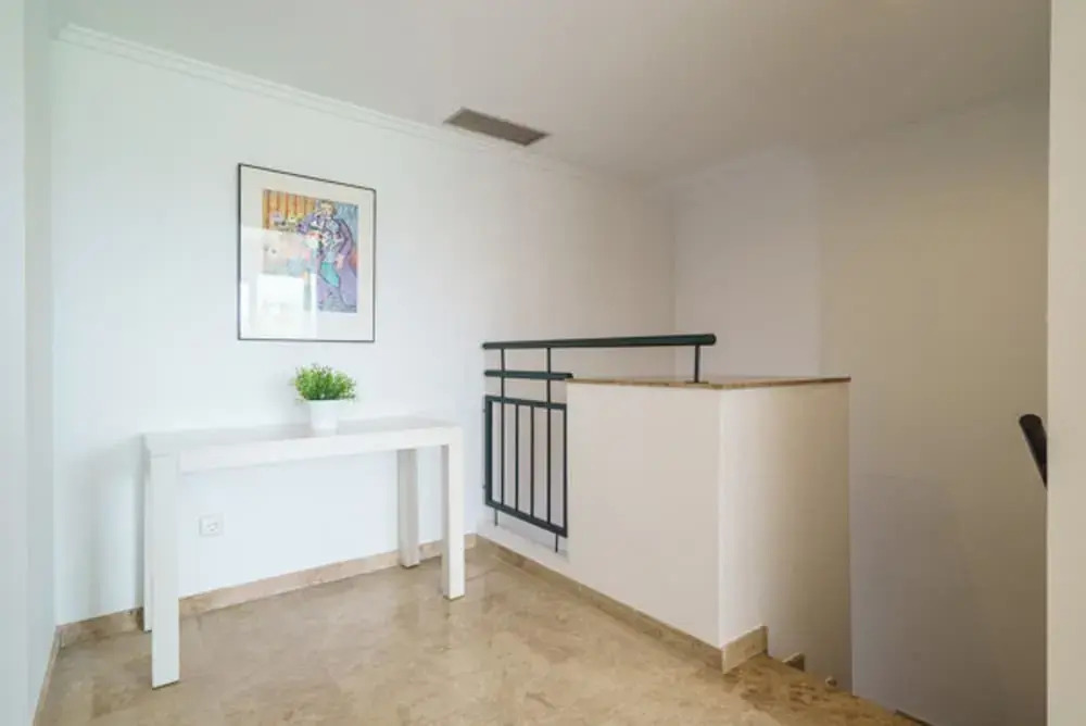 Like Apartments XL