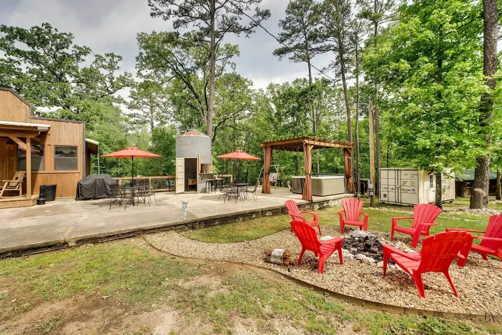 2 Mi to Choctaw Landing: 'western Daze' Cabin!