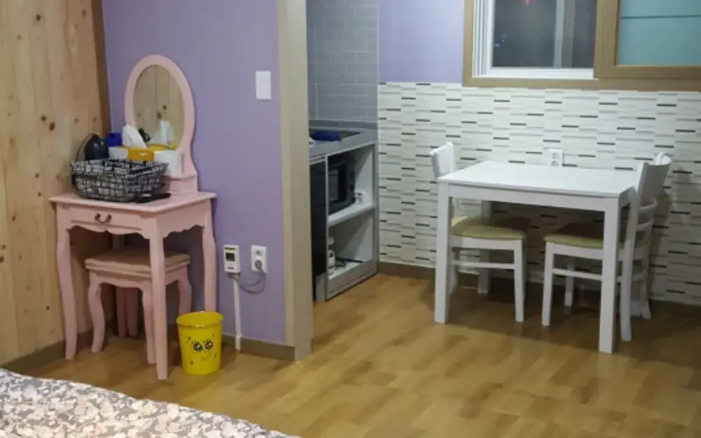 Cheongdo Persimmon Ville Pension(청도감마을펜션)