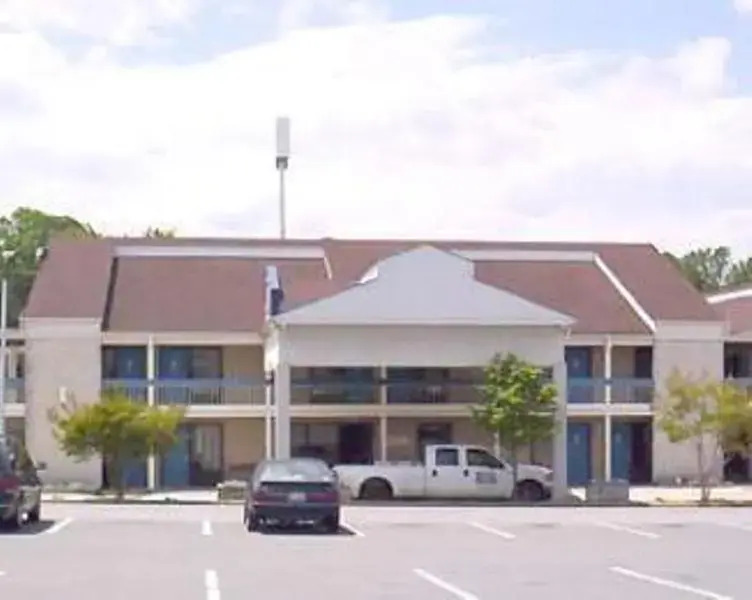 Brookwood Inn