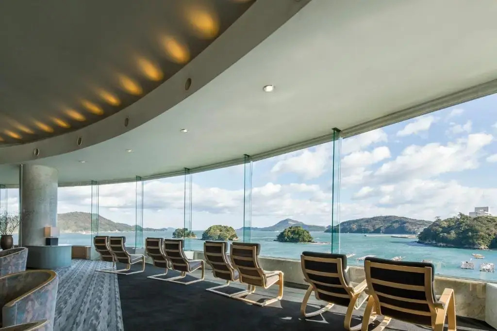 Toba Grand Hotel