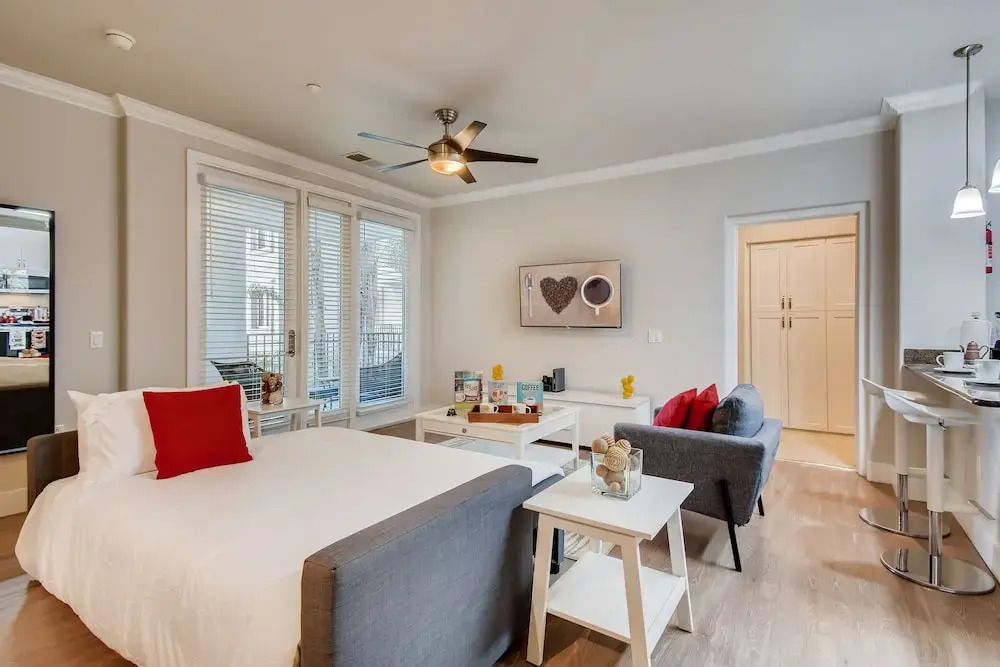 Spectacular Coffee Theme - Fast Wifi - Work Area - 2BR/2.5 Bath - Free Parking! (FV8)