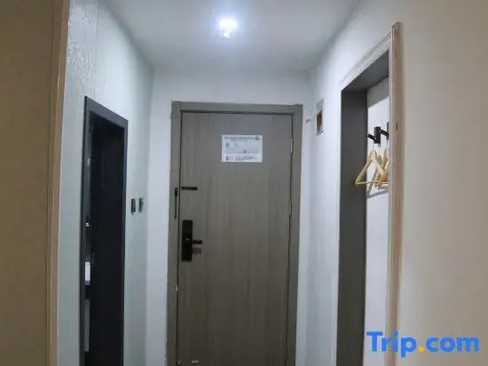 Zhoukou Junyue Express Hotel