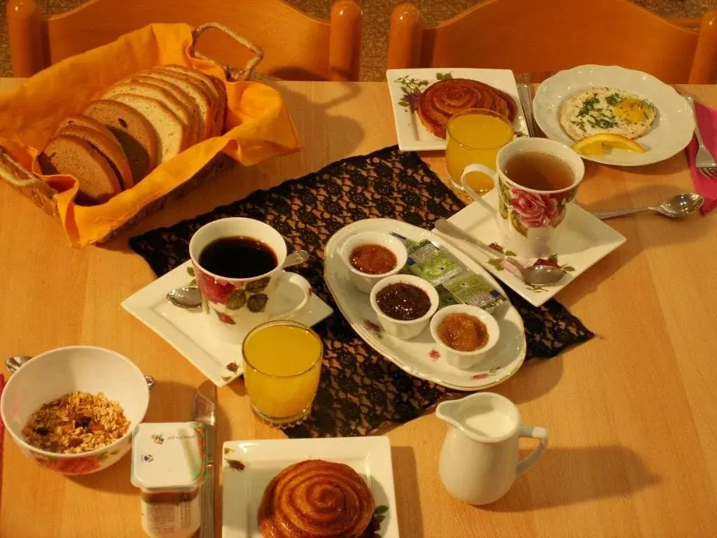 Safed Inn
