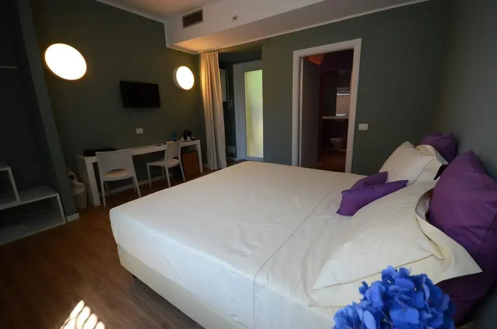 2Rooms Bed  Basta