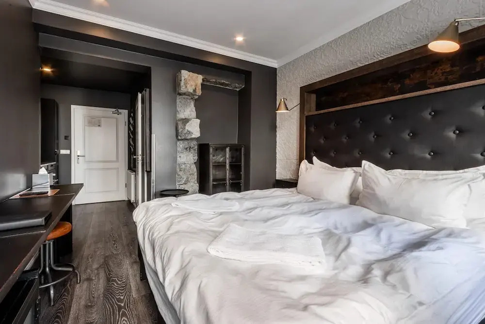 41 - A Townhouse Hotel