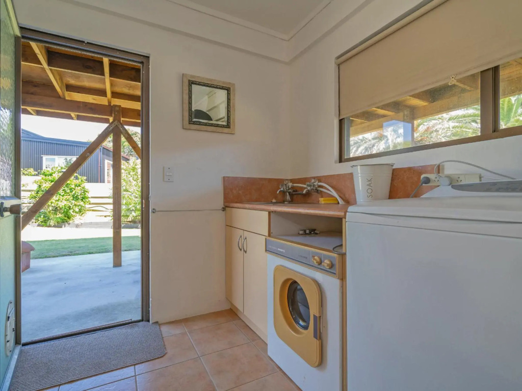 Bach on Boulevard - Pauanui Holiday Home