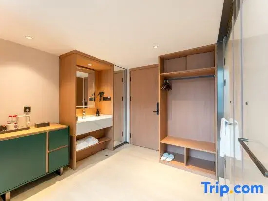 Taifei Hotel (North America N1 Longxing Street Subway Station)