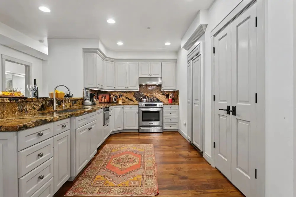 Trail's End Lodge at Deer Valley Resort - Two Bedroom Residence with Den and Spa #102 2 Condo