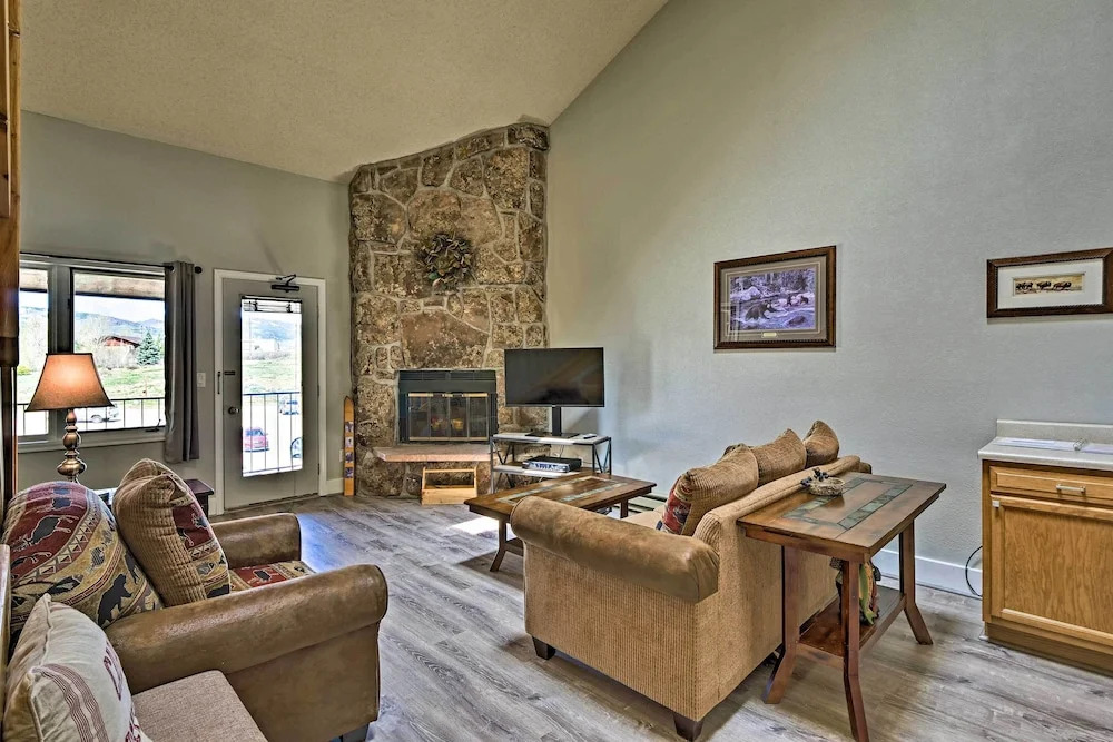 2 Mi to Granby Ranch: Condo w/ Hot Tub Access