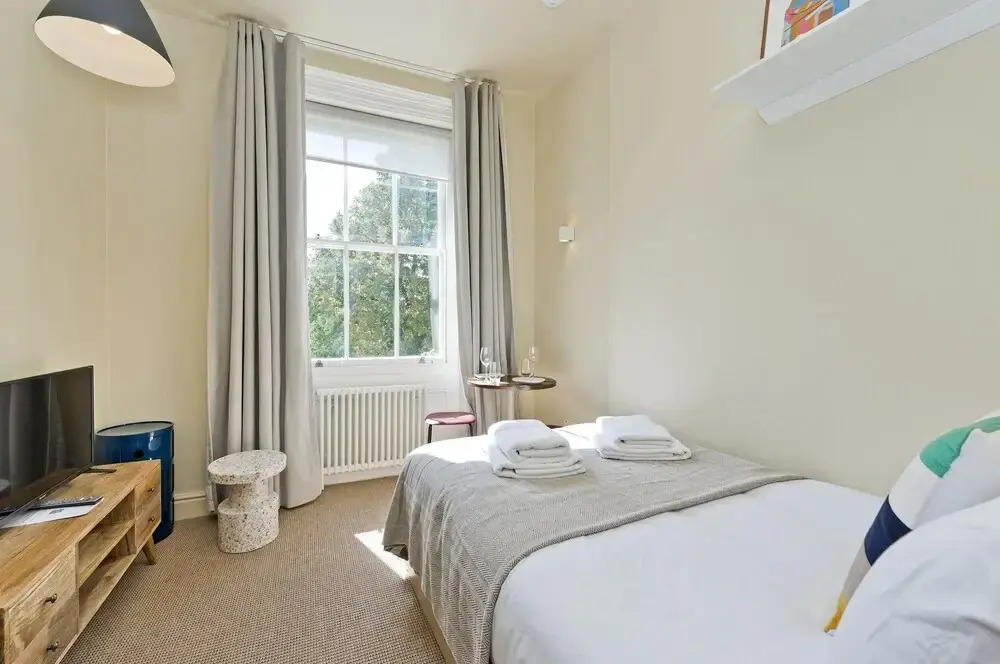 Bijou Pied a Terre Studio in Heritage Camden Terrace