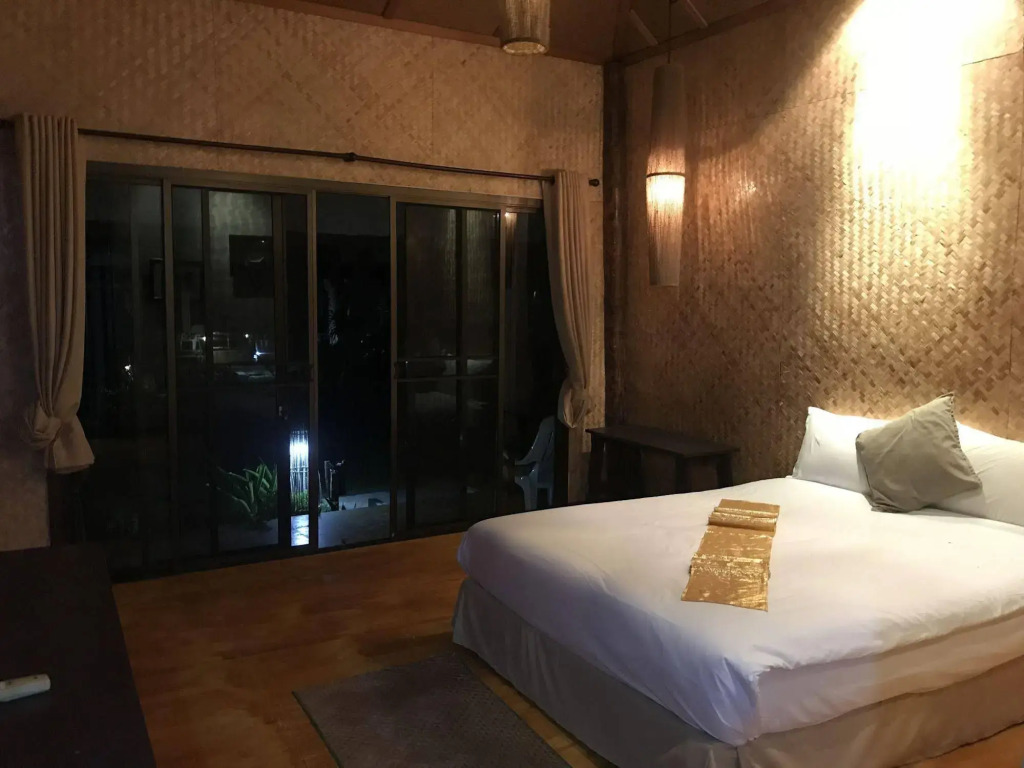 J2B Beach Bungalows