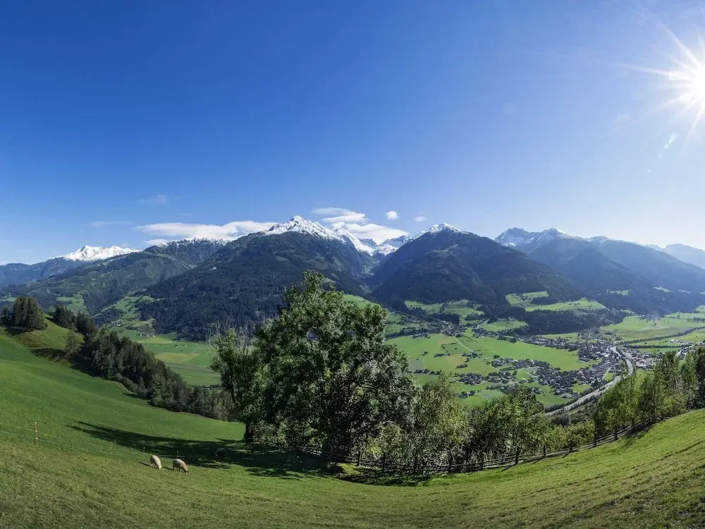 Alpine View - Garden View Apartment
