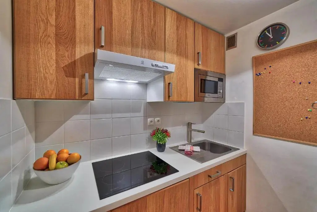 Petite Jardin: Residence Via des Traz B