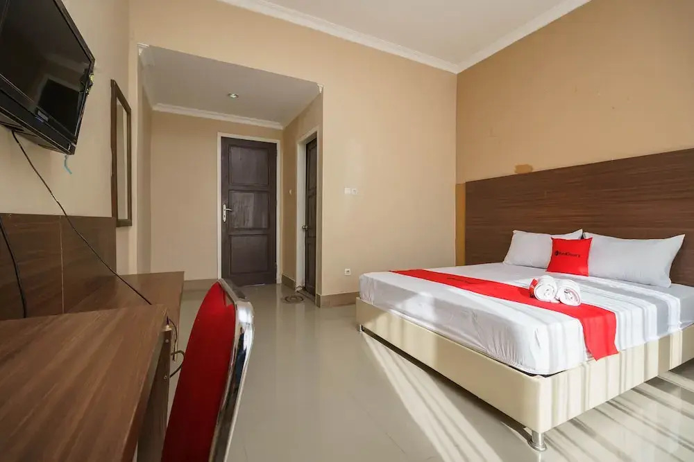 RedDoorz Syariah At Hotel Putri Gading Bengkulu