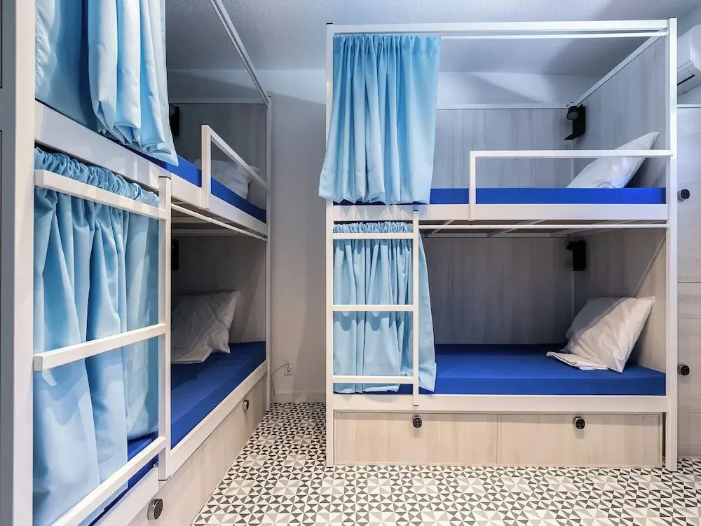Walk in Hostel Faro Airport